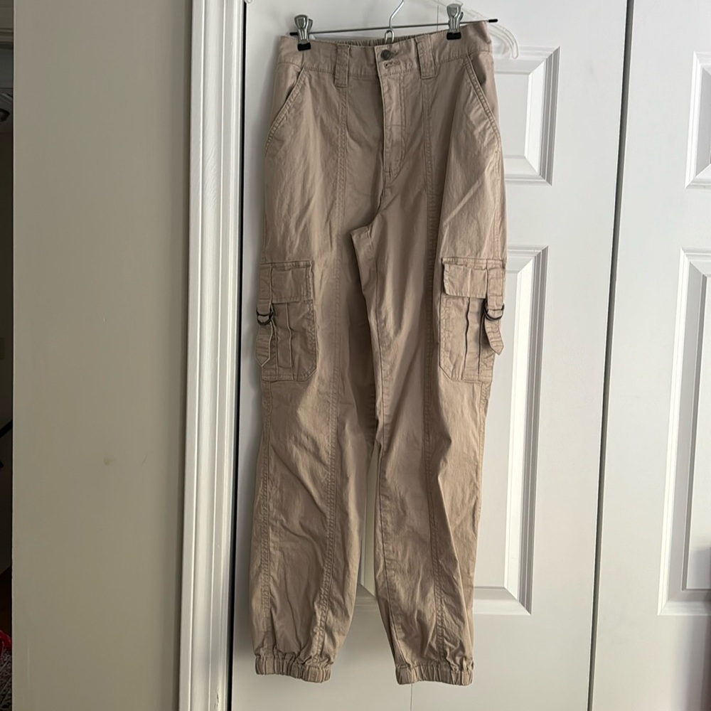 Woman’s Garage cargo pants. Size P/S.  Color khaki.